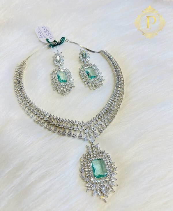 Emerald Radiance Diamond Necklace Set