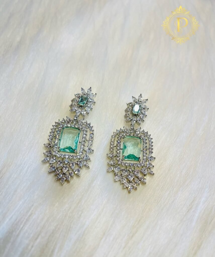 Emerald Radiance Diamond Necklace Set