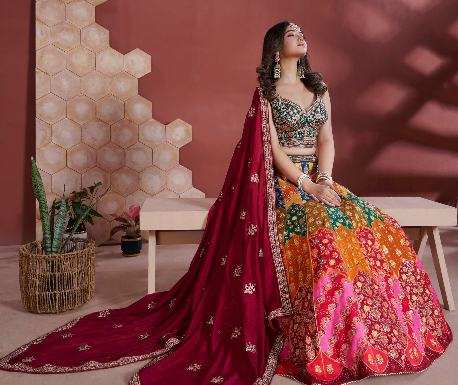 Top 5 Ethnic Outfit Trends Every Woman Should Try This Festive Season
